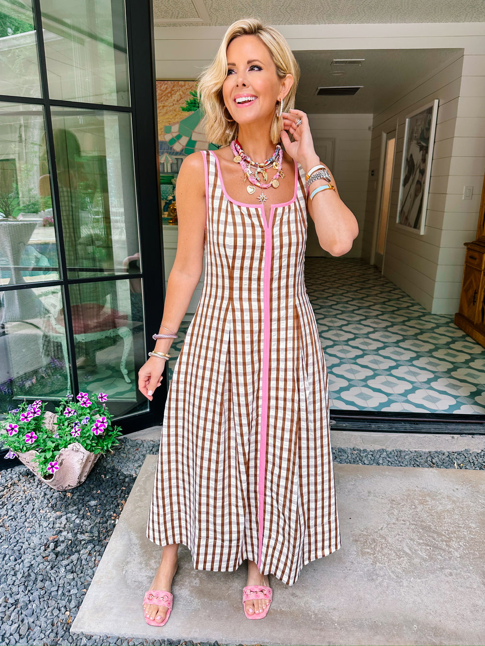 brown gingham midi dress Siun Short Sleeve Midi Dress