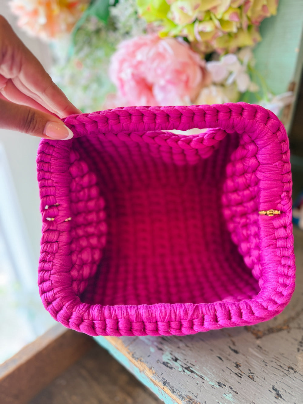 TROPEZ WOVEN SEQUIN BAG - MAGENTA
