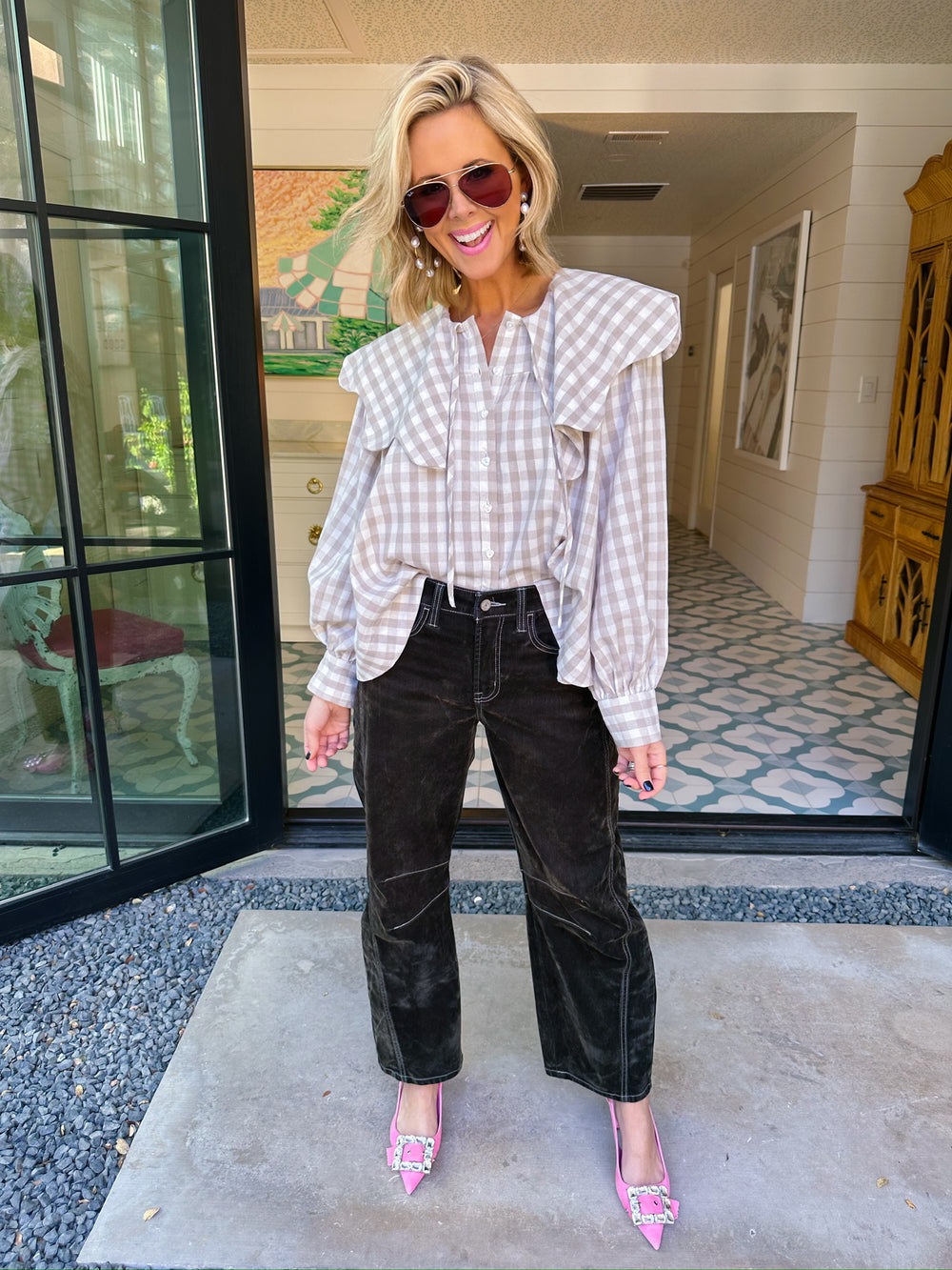 GIVING GINGHAM SCALLOP COLLAR TOP - BEIGE