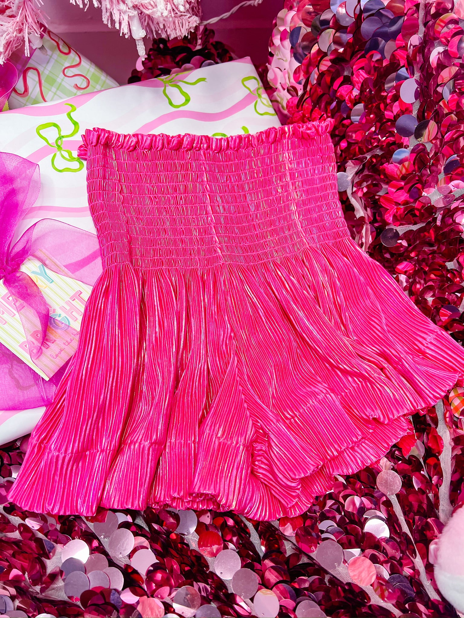 KIDS PLEATED SWING SHORTS - HOT PINK