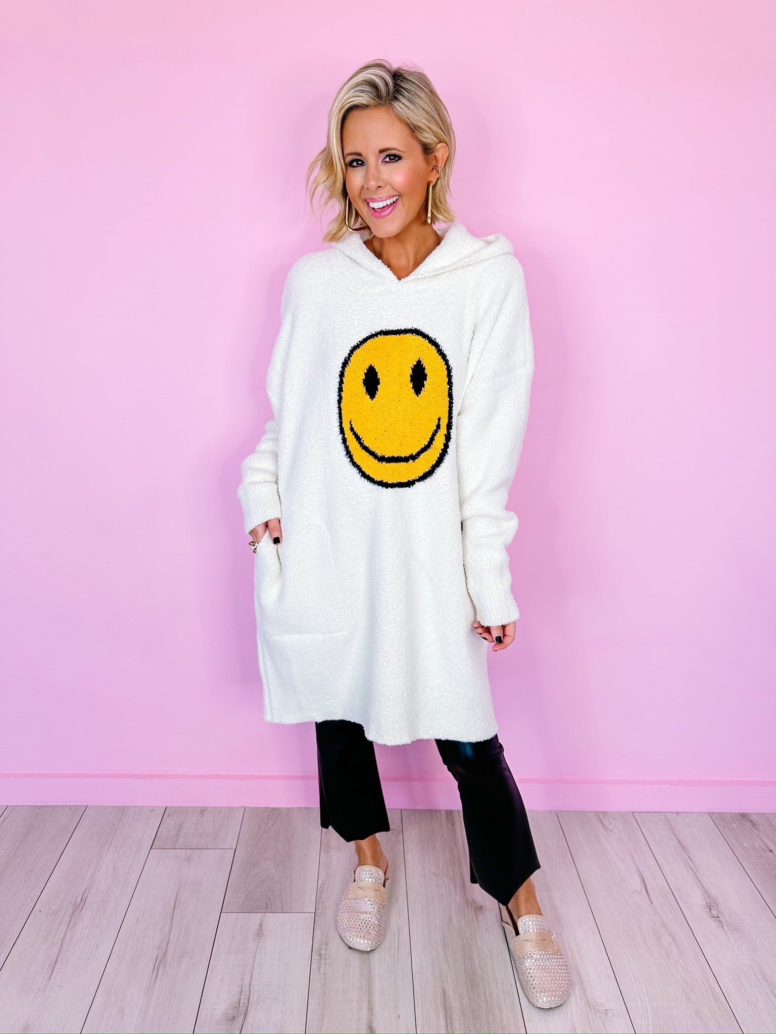 HAPPY FACE COZY HOODED SWEATER - IVORY