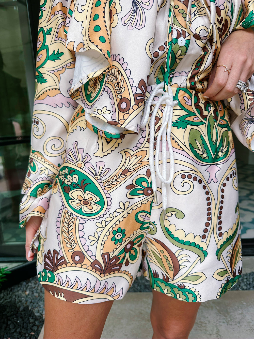 AMELIA PAISLEY RUFFLE SHORT SET