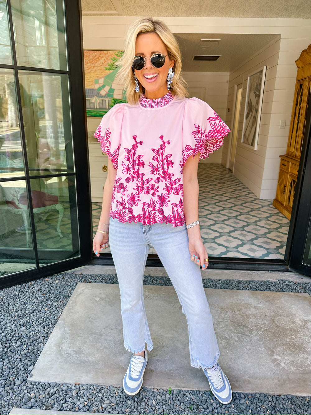 ABUNDANT BLOOMS EMBROIDERED TOP - PINK