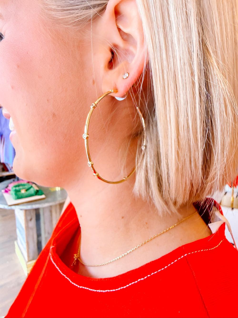 SUBTLE HINTS CZ THIN HOOP