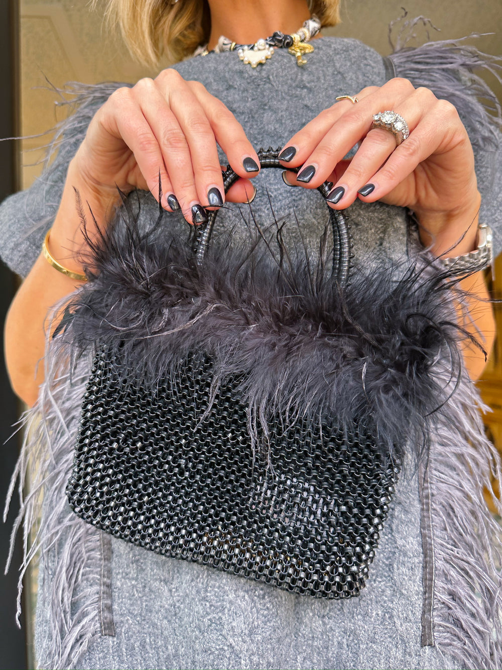 INTO THE NIGHT FEATHER PURSE - BLACK
