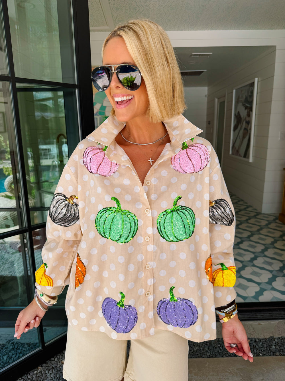 POLKADOT PUMPKIN BUTTON UP TOP - BEIGE/WHITE
