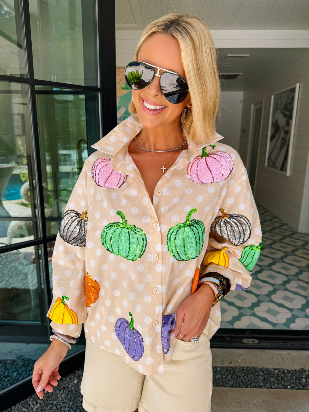 POLKADOT PUMPKIN BUTTON UP TOP - BEIGE/WHITE