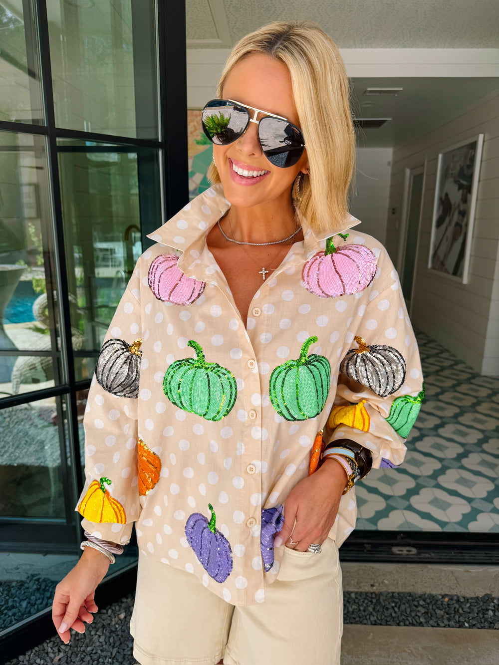 POLKADOT PUMPKIN BUTTON UP TOP - BEIGE/WHITE