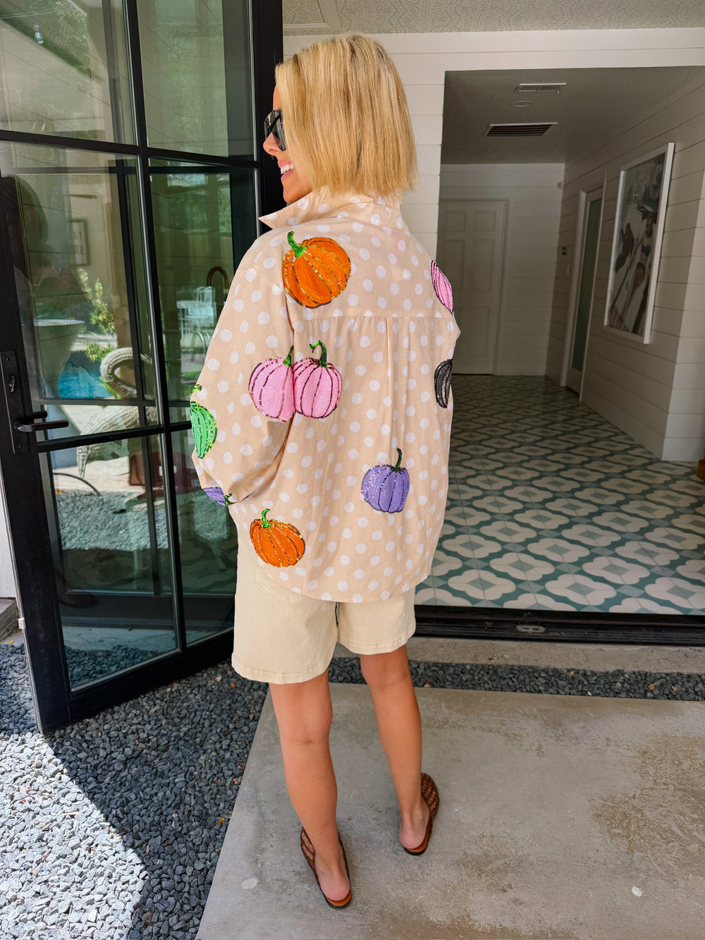 POLKADOT PUMPKIN BUTTON UP TOP - BEIGE/WHITE