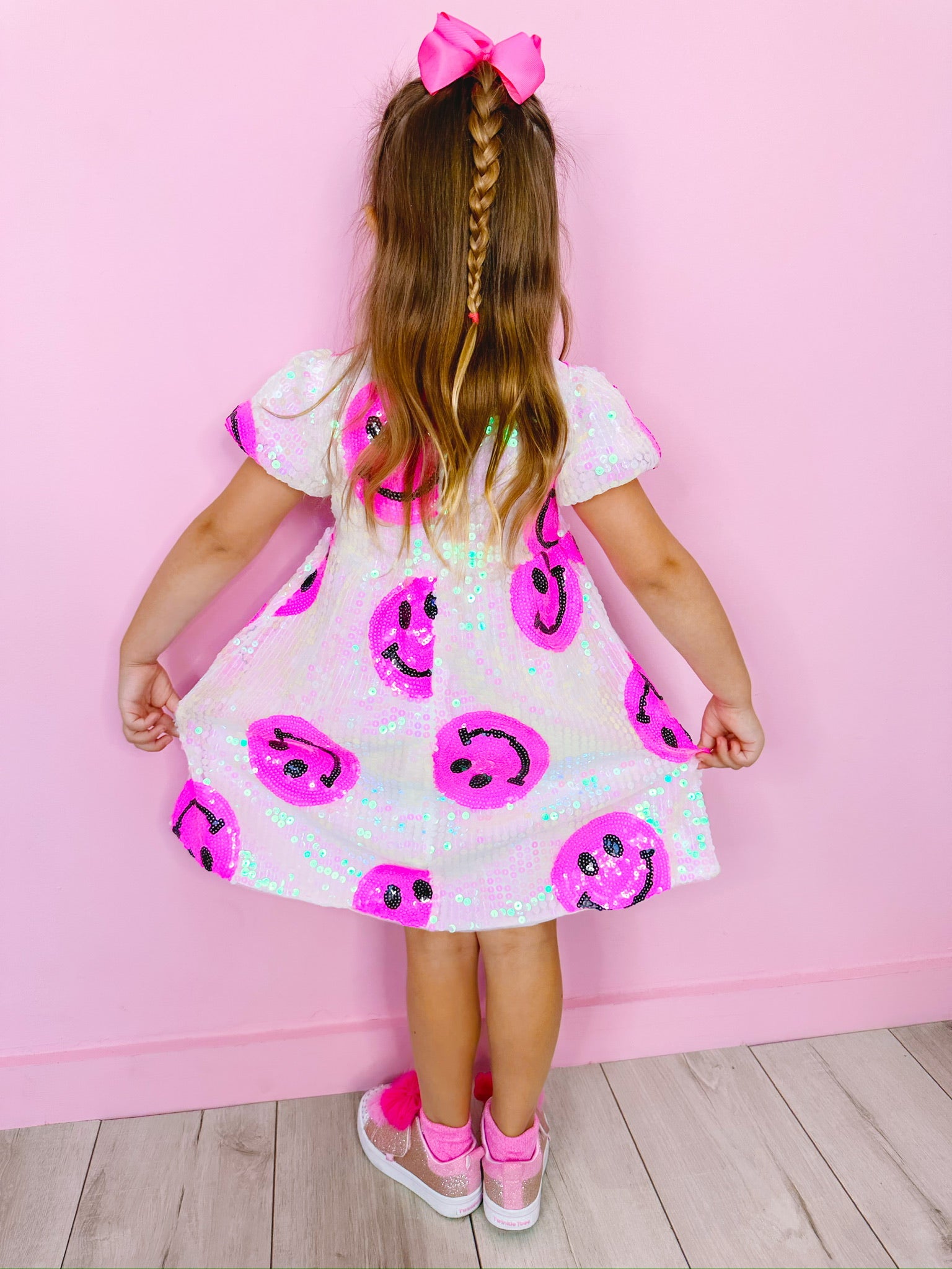 PINKIE HAPPY EMOJI DRESS