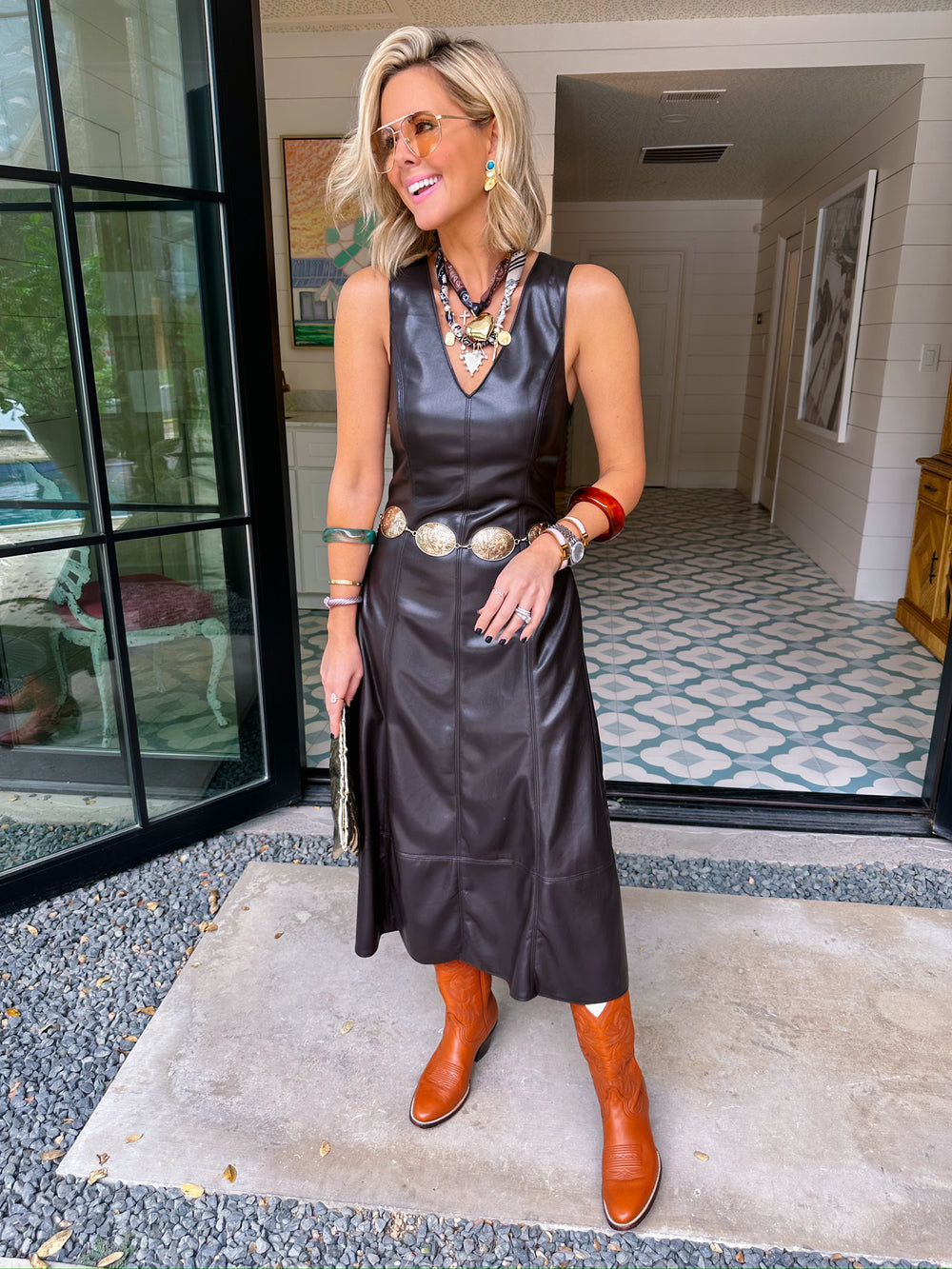 GLENDA VNECK MIDI DRESS - BROWN