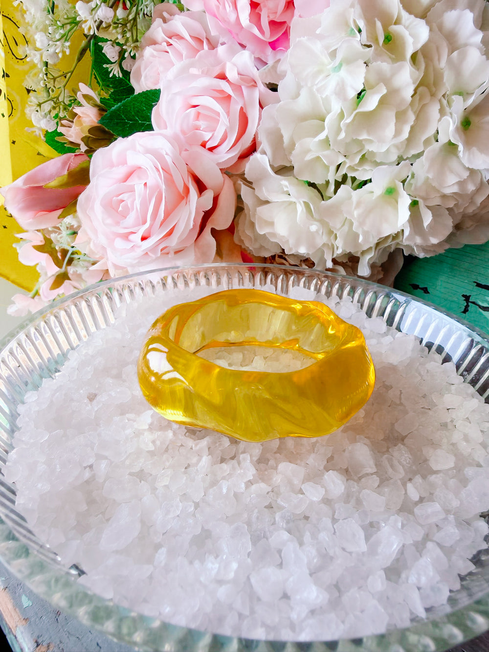 BRYNN RESIN BANGLE - YELLOW