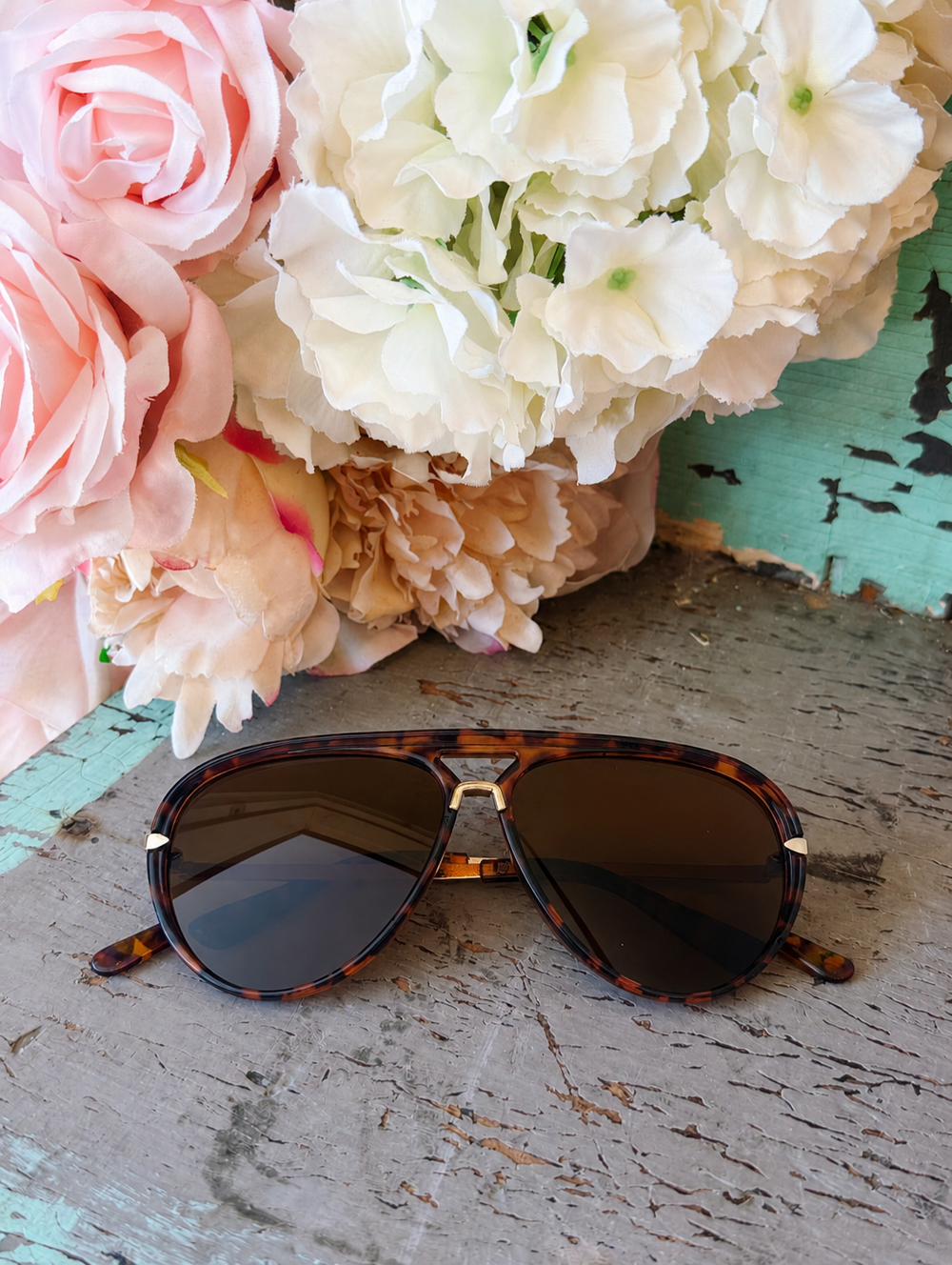 OLIVIA OVERSIZED AVIATOR SUNGLASSES - TORTOISE