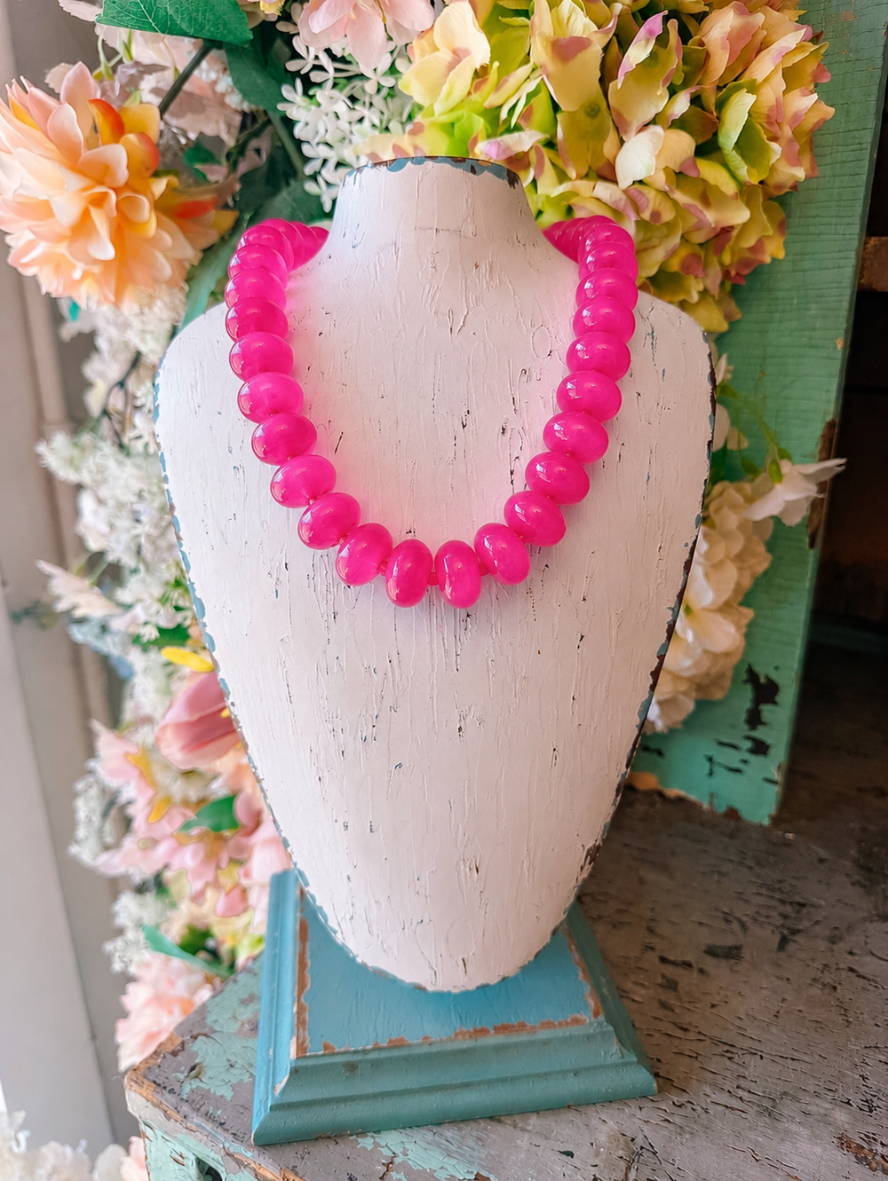 SUGAR BEADS NECKLACE - FUCHSIA