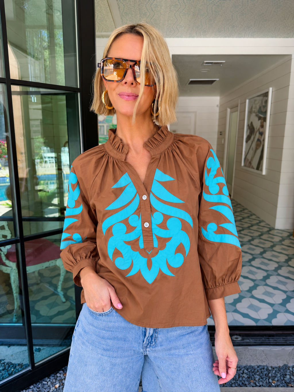 YOUR TRUE REFLECTION APPLIQUE TOP - BROWN/TURQUOISE
